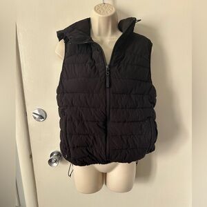 Calvin Klein women’sBlack Puffer Vest size M,